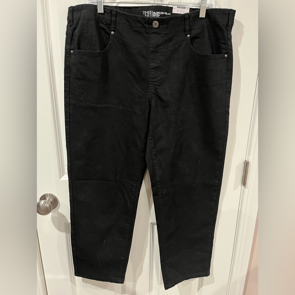 Time and Tru NWT Mid Rise Straight Leg Black Jeans Size XL (16/18) Petite
